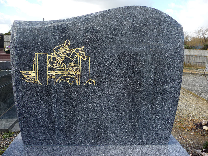 pierre tombale et gravure